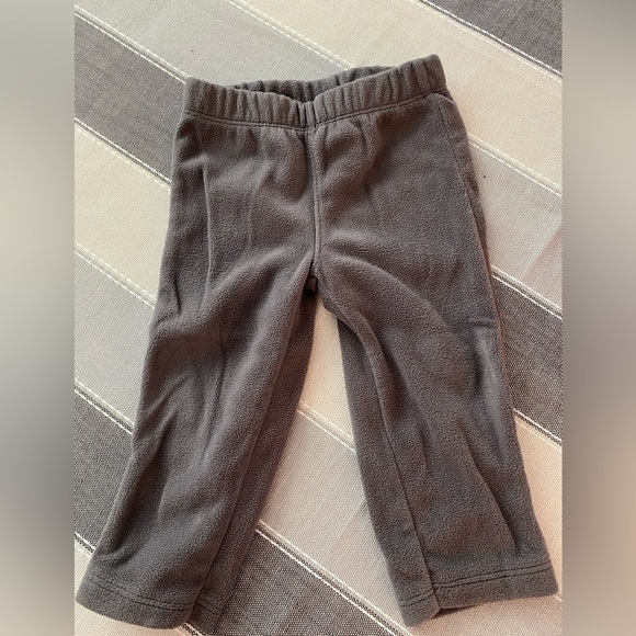 Carter’s infant nine month fleece, three-piece set, pants, onesie, and v… - Picture 2 of 4